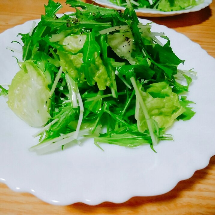 亜麻仁油で！水菜とレタスのサラダ